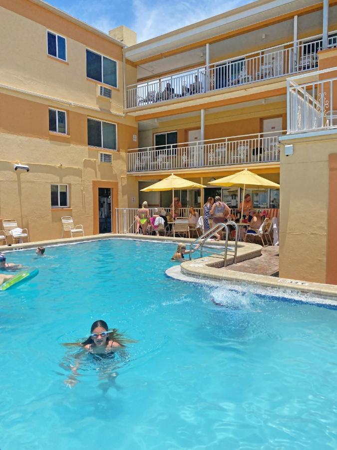 Page Terrace Beachfront Hotel St. Pete Beach Ngoại thất bức ảnh